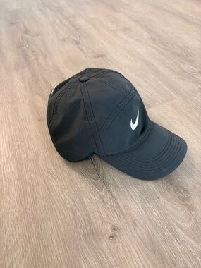 Nike Unisex Black Baseball Cap with White Swoosh